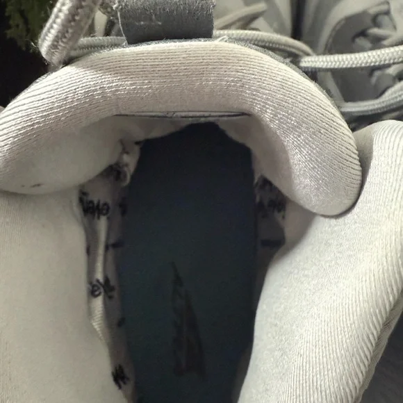 Altra Gray and Blue Athletic Shoes - Picture 7 of 10